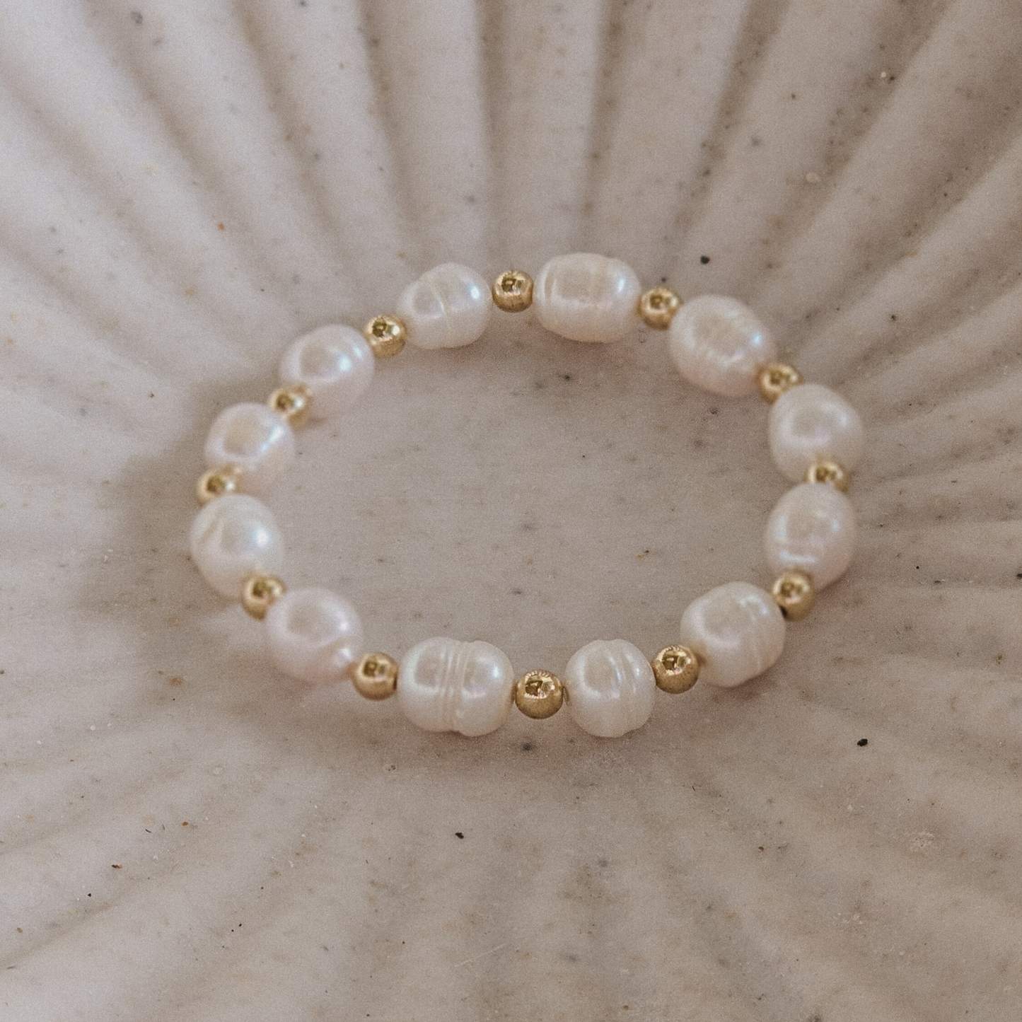 The Pearl Bracelet